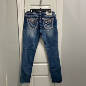 MISS ME SIGNATURE SKINNY JEAN